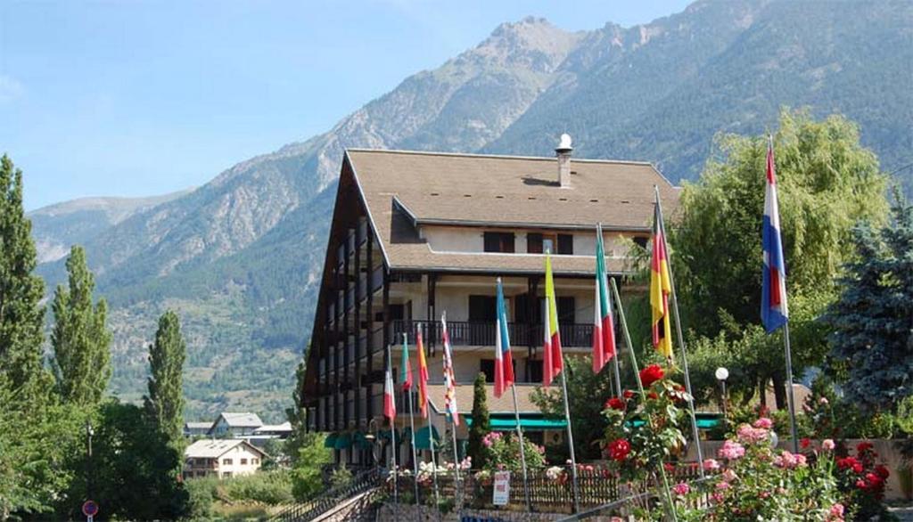 Hotel Les Barnieres Guillestre Εξωτερικό φωτογραφία