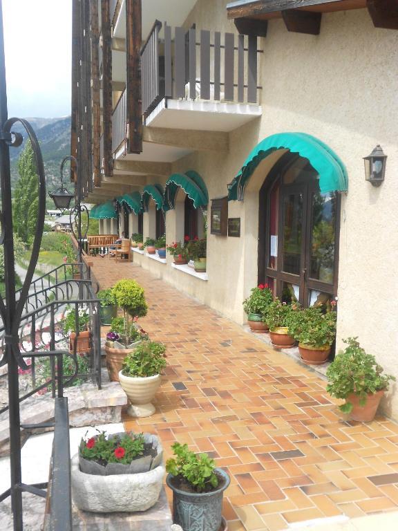 Hotel Les Barnieres Guillestre Εξωτερικό φωτογραφία