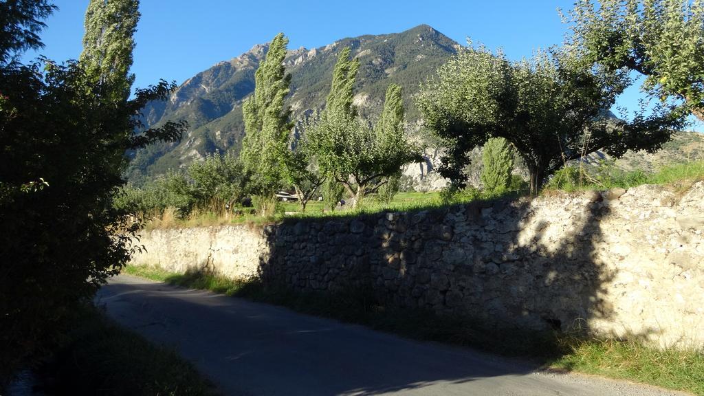 Hotel Les Barnieres Guillestre Εξωτερικό φωτογραφία