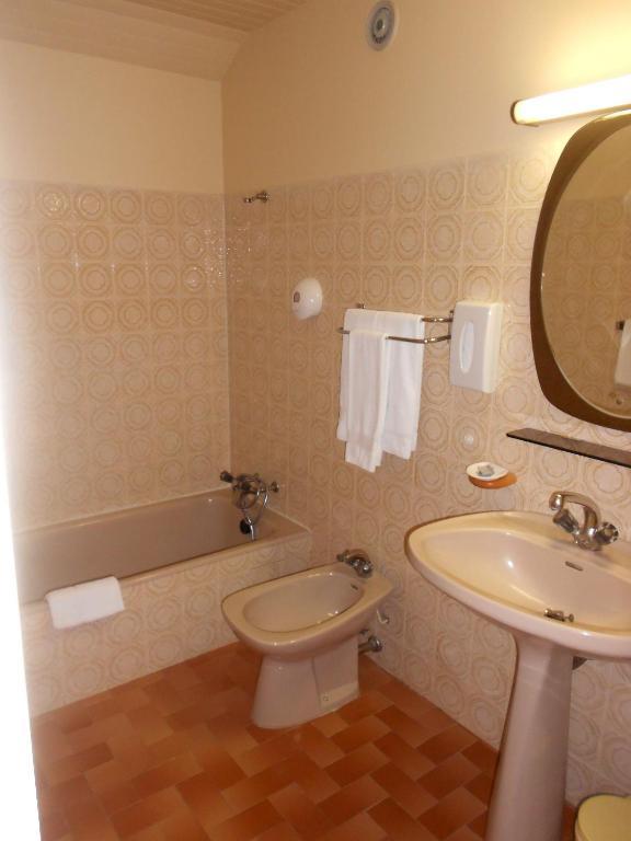 Hotel Les Barnieres Guillestre Δωμάτιο φωτογραφία