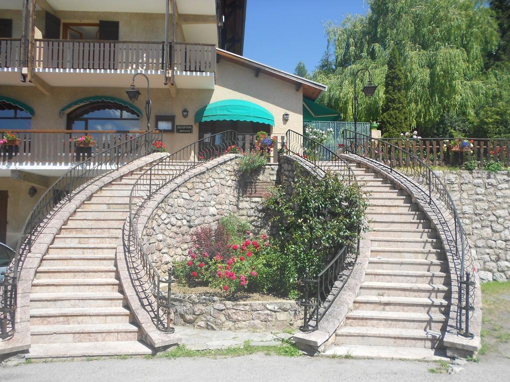 Hotel Les Barnieres Guillestre Εξωτερικό φωτογραφία